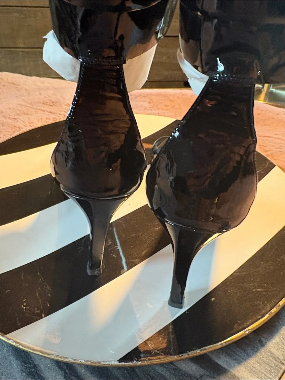 Authentic GUCCI Ursula Horsebit Accent Sandal